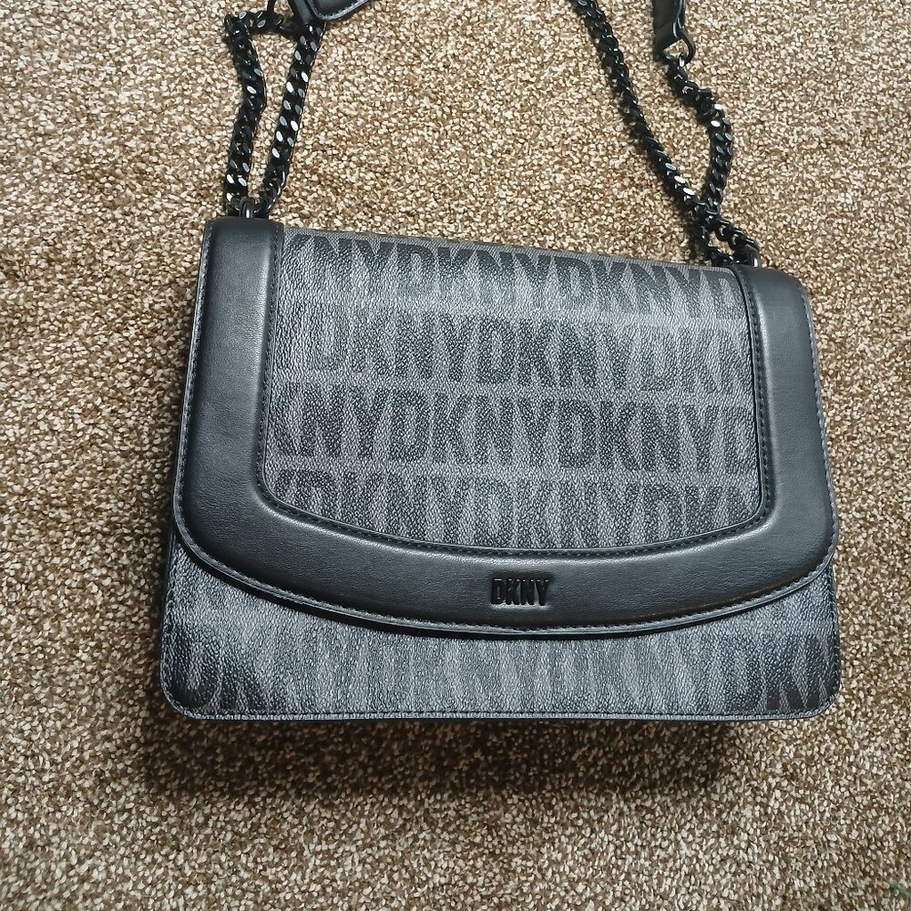 DKNY BAG / HAND BAG